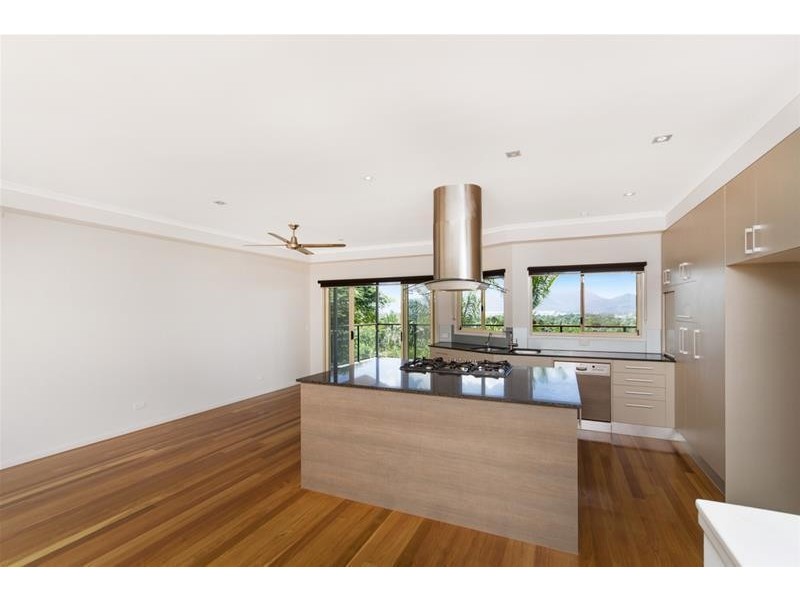 33 Minerva Avenue, Mooroobool QLD 4870