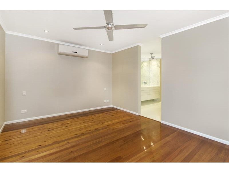 33 Minerva Avenue, Mooroobool QLD 4870