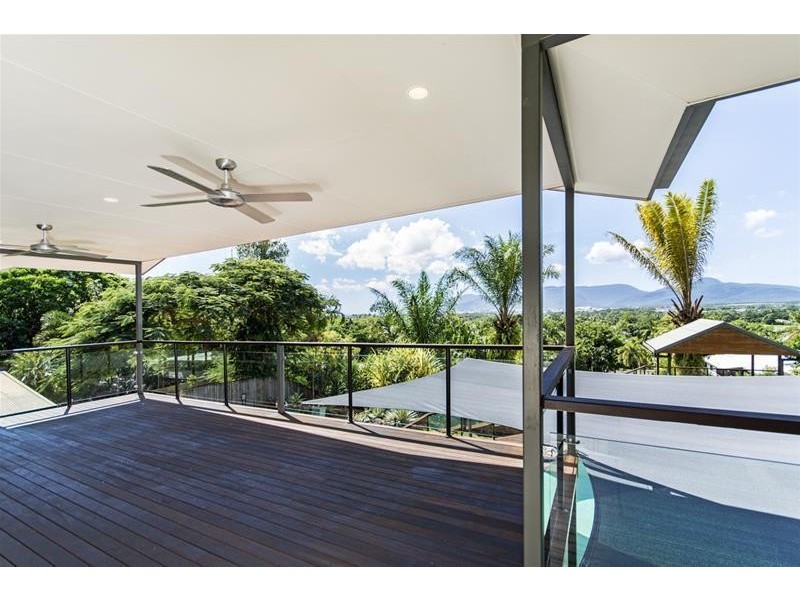 33 Minerva Avenue, Mooroobool QLD 4870