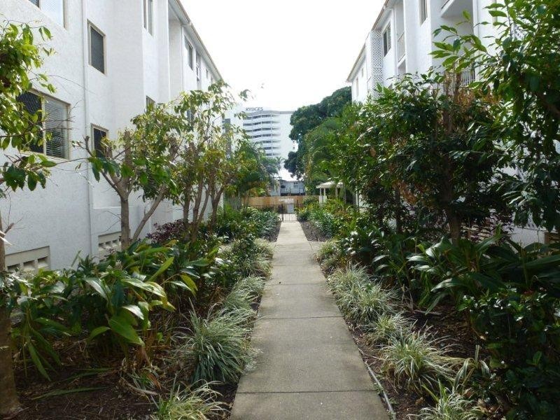 12B/210 Grafton  Street, Cairns QLD 4870