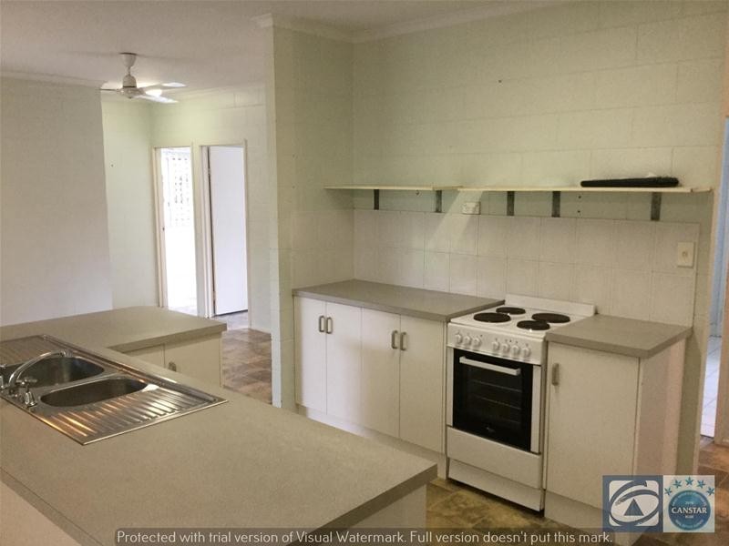 8 Fishburn Street, Bentley Park QLD 4869