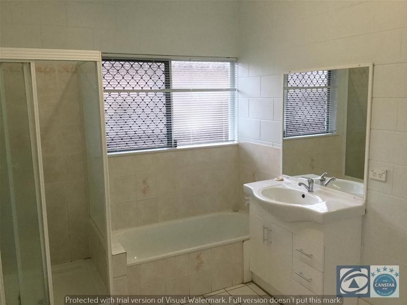 8 Fishburn Street, Bentley Park QLD 4869