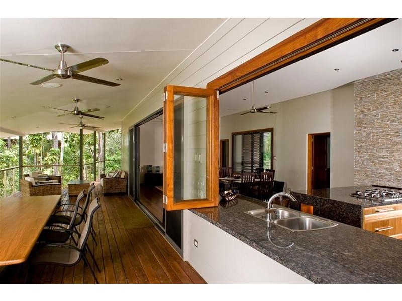 14 Allumbah Drive, Yungaburra QLD 4884