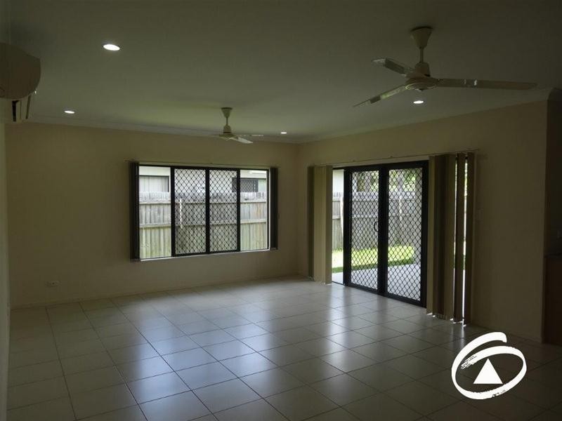 33 Thooler Vista, Trinity Park QLD 4879
