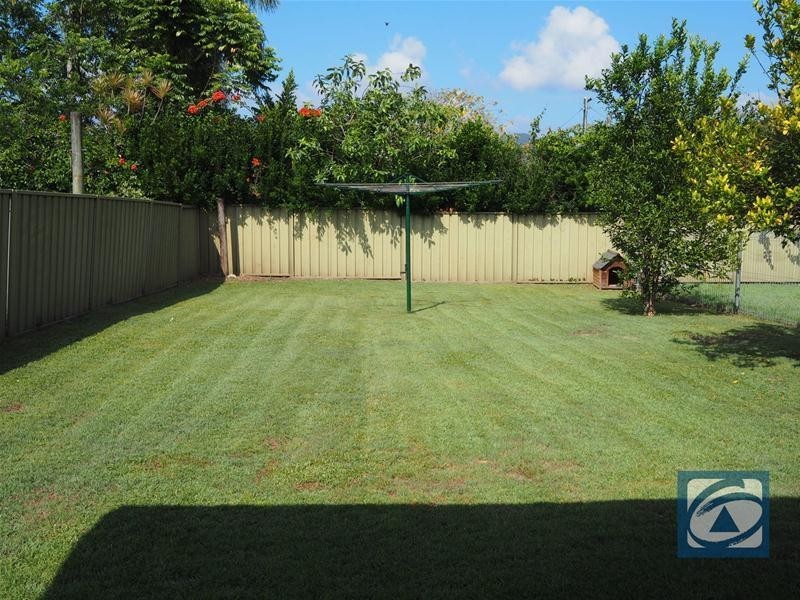 2/263 Aumuller  Street, Westcourt QLD 4870