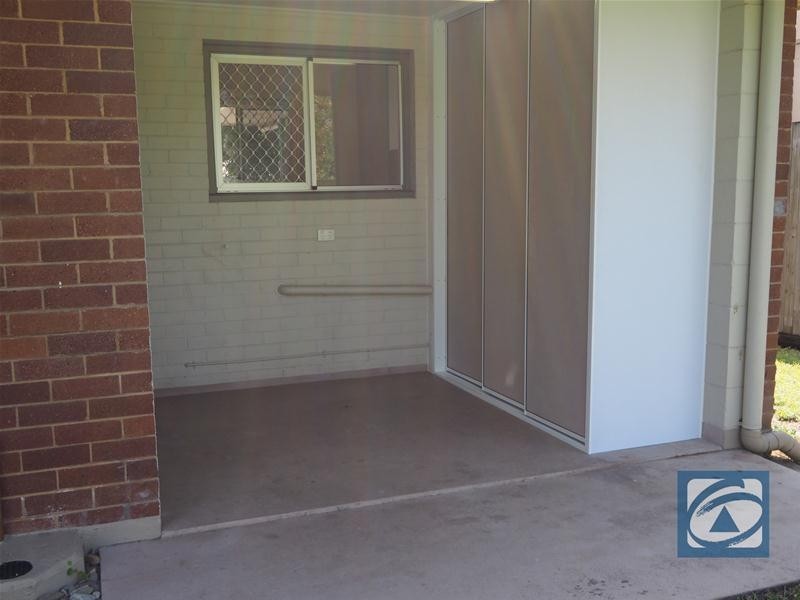 2/263 Aumuller  Street, Westcourt QLD 4870