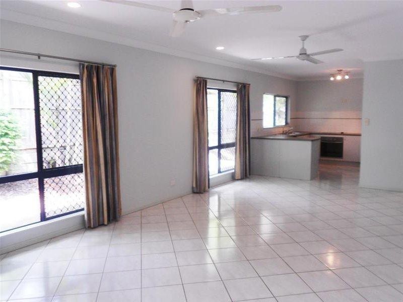 5 Mia Street, Kewarra Beach QLD 4879