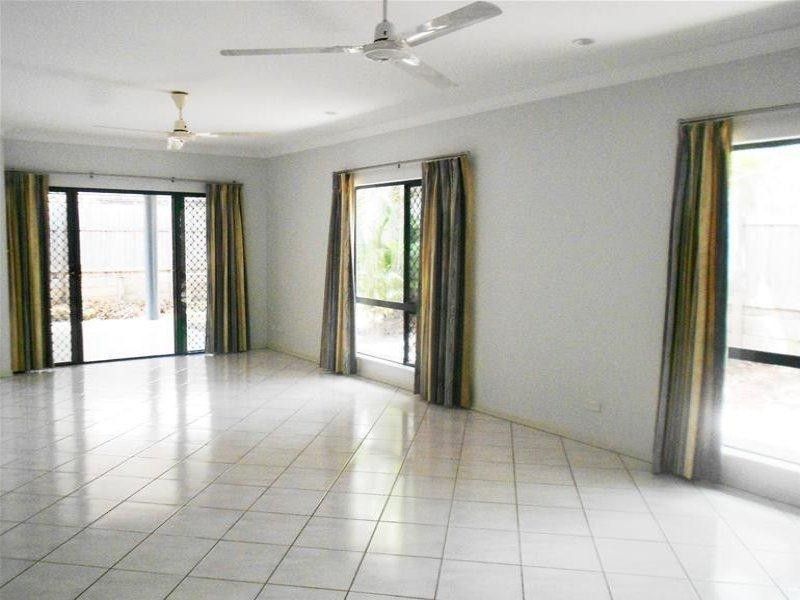 5 Mia Street, Kewarra Beach QLD 4879