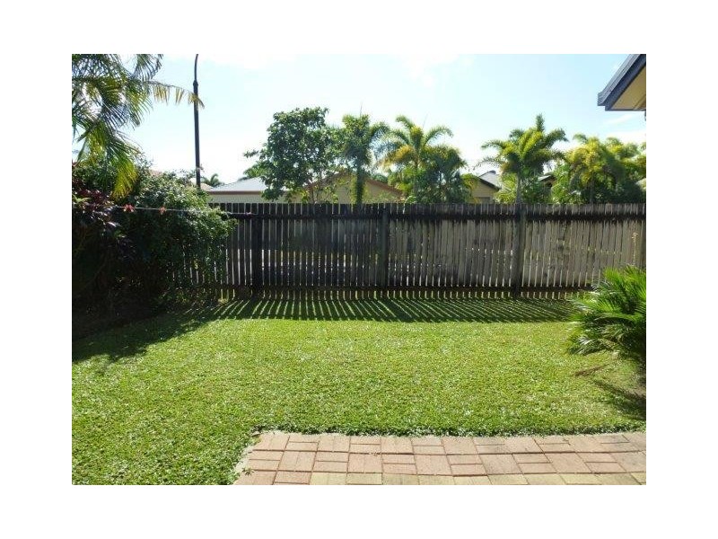 2 Bells Close, Kewarra Beach QLD 4879
