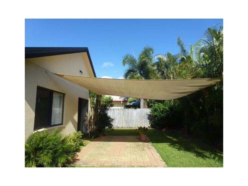 2 Bells Close, Kewarra Beach QLD 4879