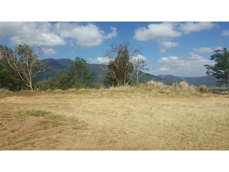 1 The Peak, Brinsmead QLD 4870