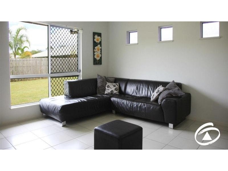 6 Disney Street, White Rock QLD 4868