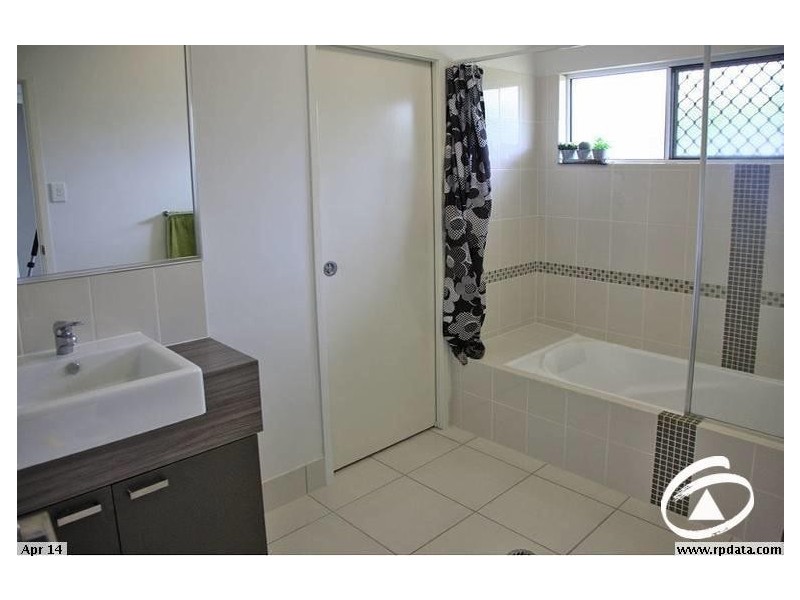 6 Disney Street, White Rock QLD 4868