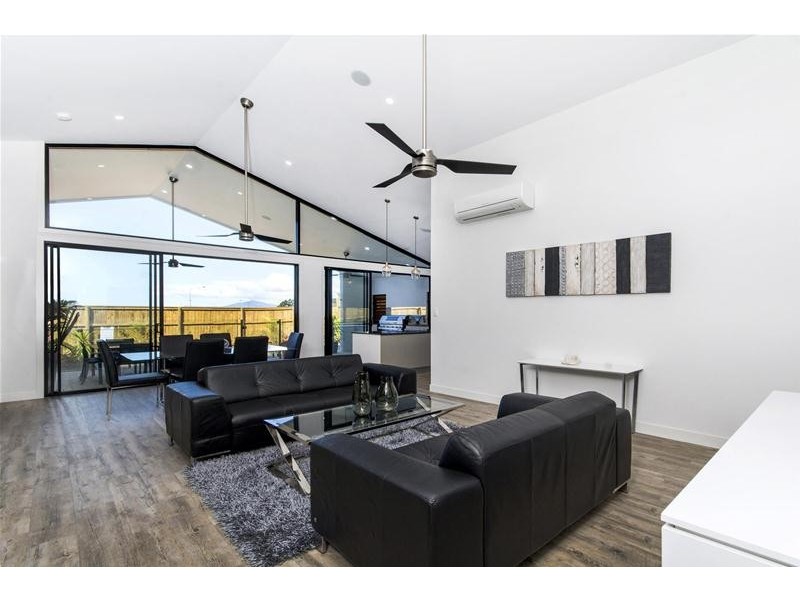 5 Whipbird Drive, Smithfield QLD 4878