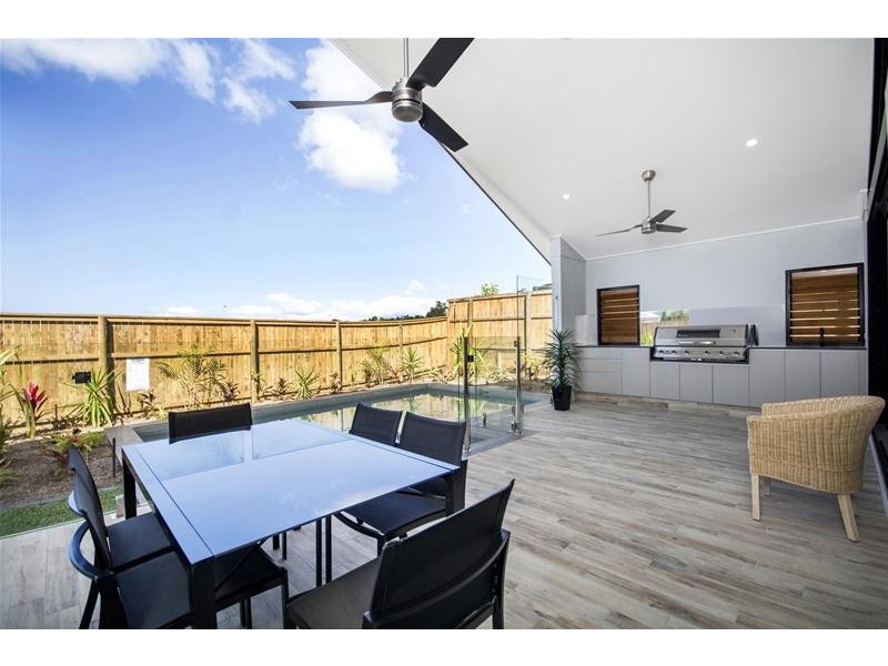 5 Whipbird Drive, Smithfield QLD 4878