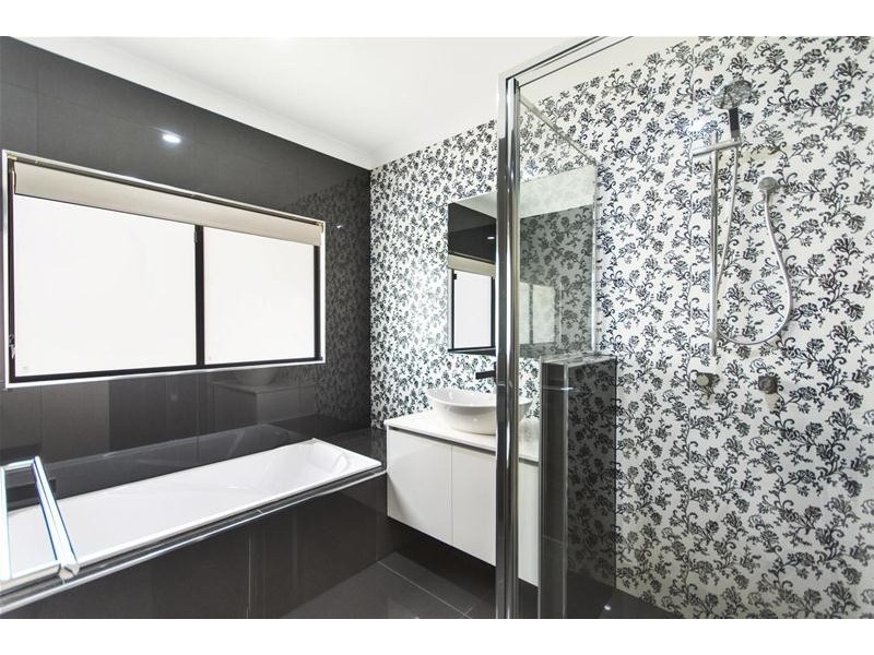 5 Whipbird Drive, Smithfield QLD 4878