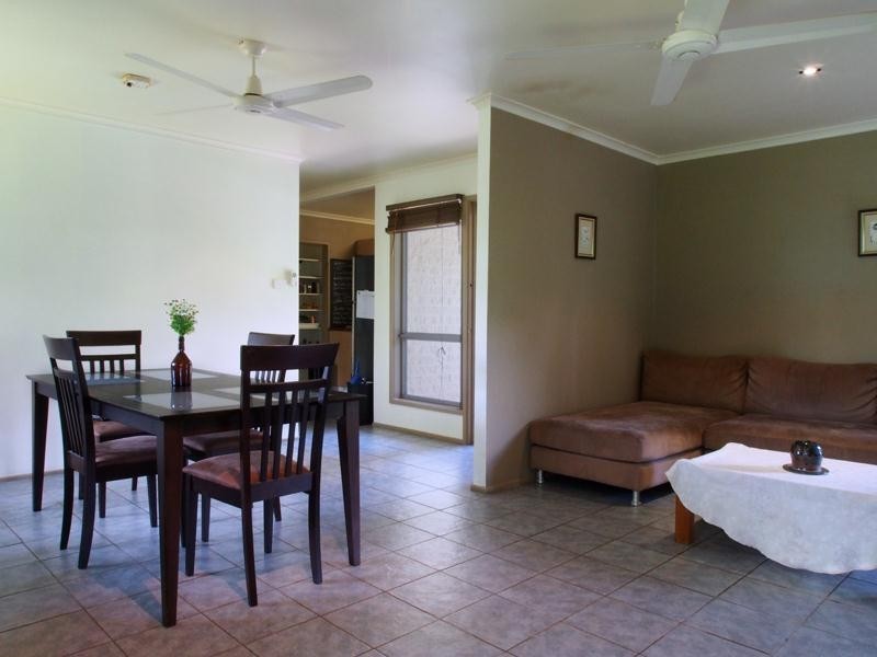 11 Rollinia Close, Manoora QLD 4870