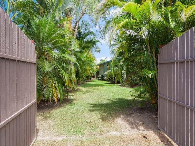 11 Rollinia Close, Manoora QLD 4870