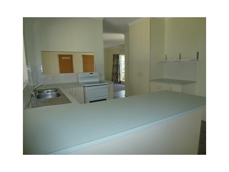 7 Pomona Avenue, Mooroobool QLD 4870