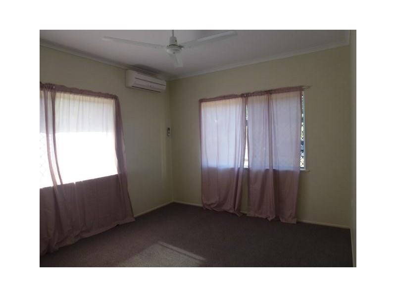 7 Pomona Avenue, Mooroobool QLD 4870