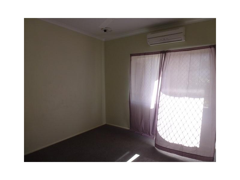 7 Pomona Avenue, Mooroobool QLD 4870