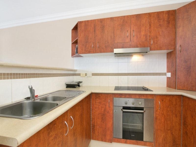 206/4 Grantala Street, Manoora QLD 4870