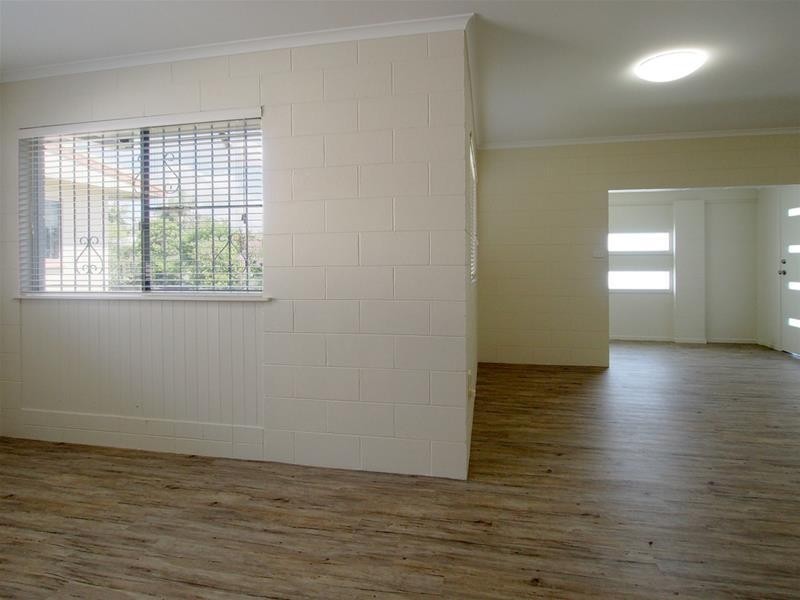 17 Lynette Street, Woree QLD 4868