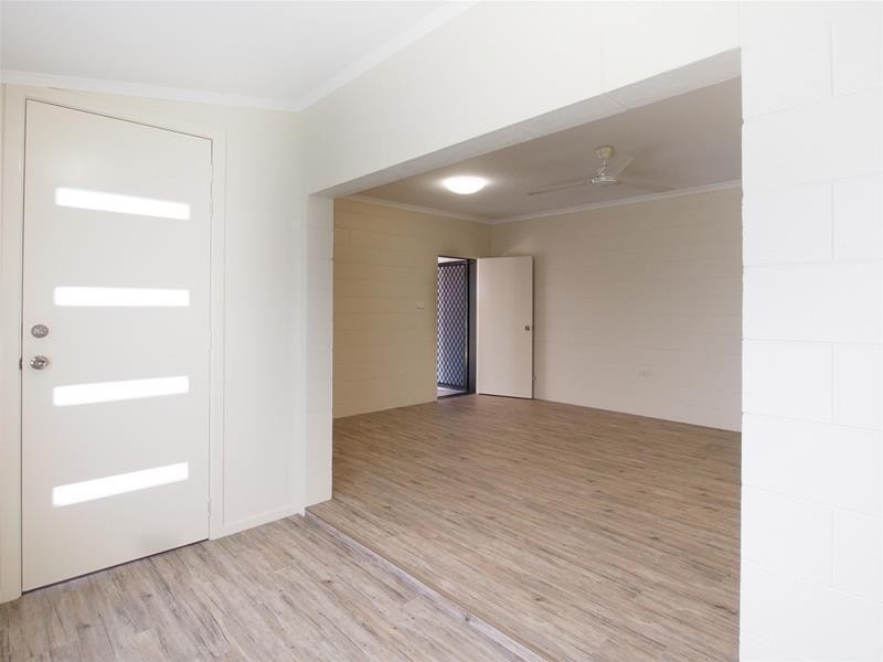 17 Lynette Street, Woree QLD 4868