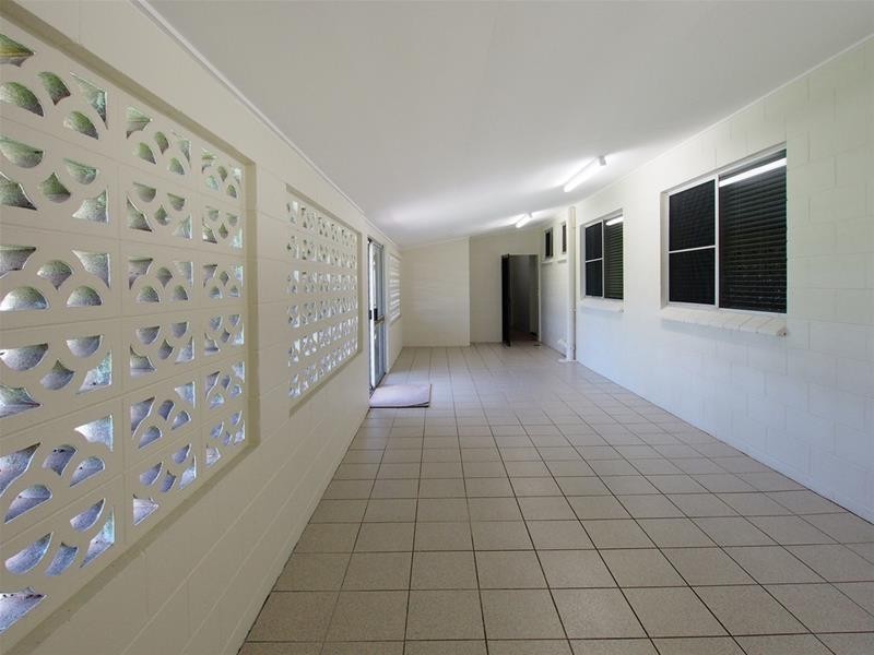 17 Lynette Street, Woree QLD 4868