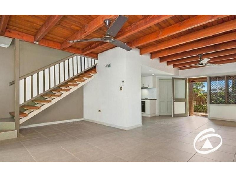 4/404 McCoombe Street, Mooroobool QLD 4870