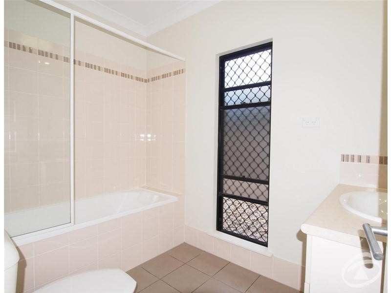 3 Chystanthus Street, Trinity Park QLD 4879