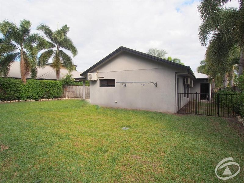 3 Chystanthus Street, Trinity Park QLD 4879