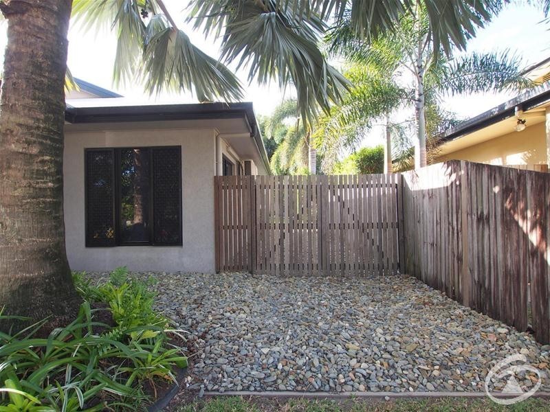 3 Chystanthus Street, Trinity Park QLD 4879