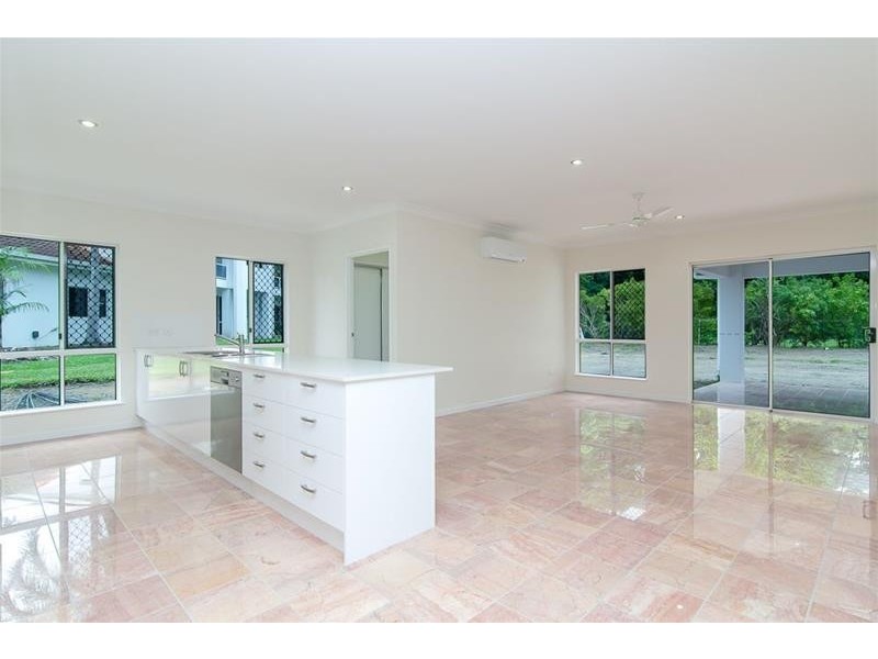 Kewarra Beach QLD 4879