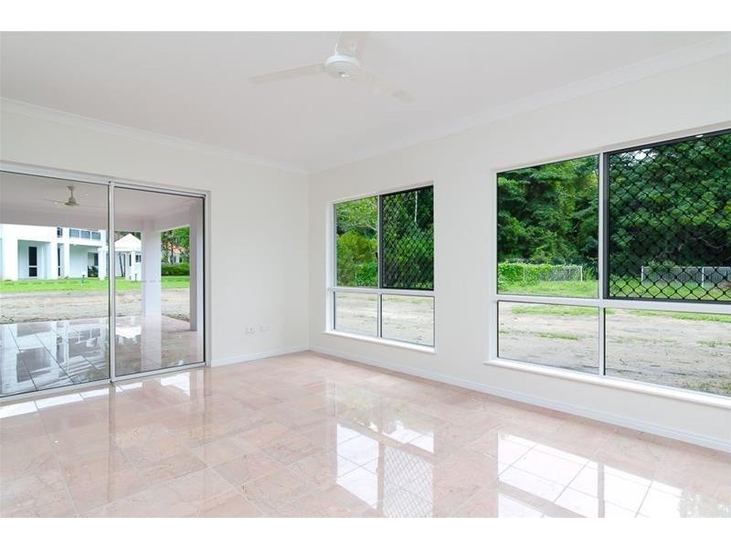 Kewarra Beach QLD 4879