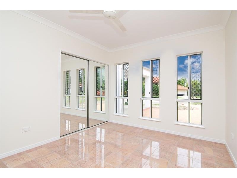 Kewarra Beach QLD 4879