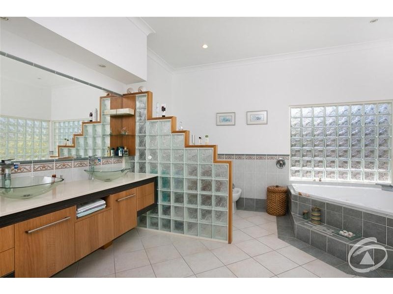 3 Whitehaven Court, Clifton Beach QLD 4879