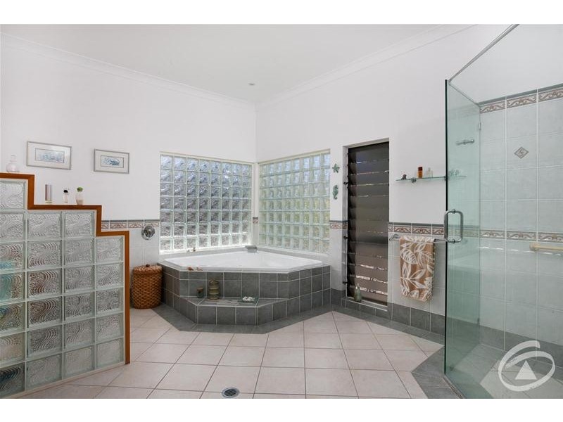 3 Whitehaven Court, Clifton Beach QLD 4879