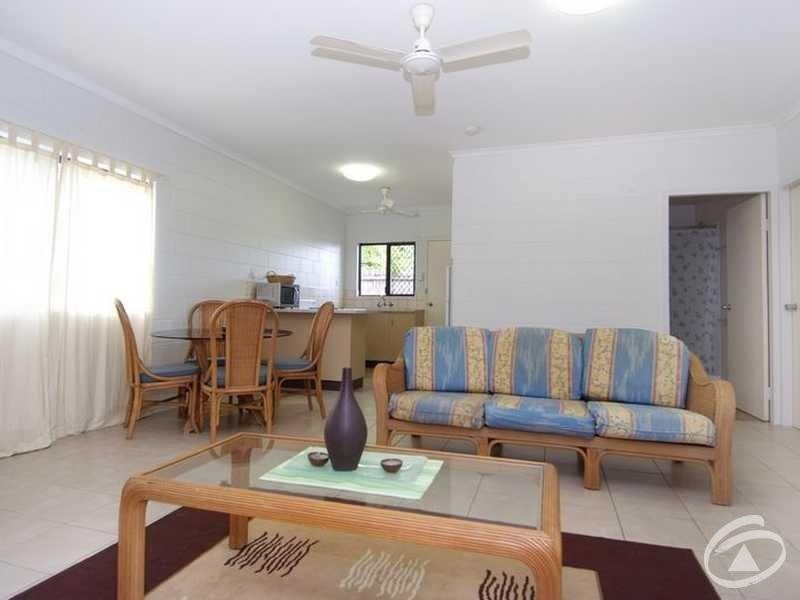 1/222 Fearnley  Street, Parramatta Park QLD 4870