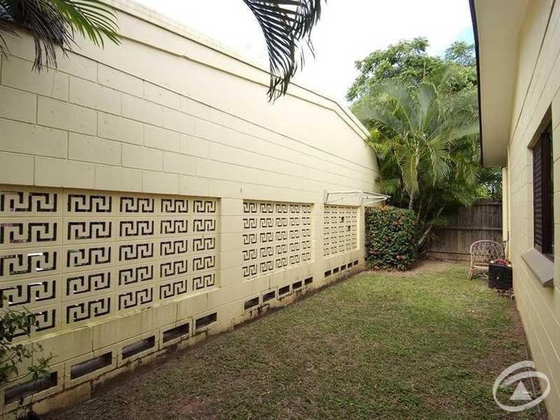 1/222 Fearnley  Street, Parramatta Park QLD 4870