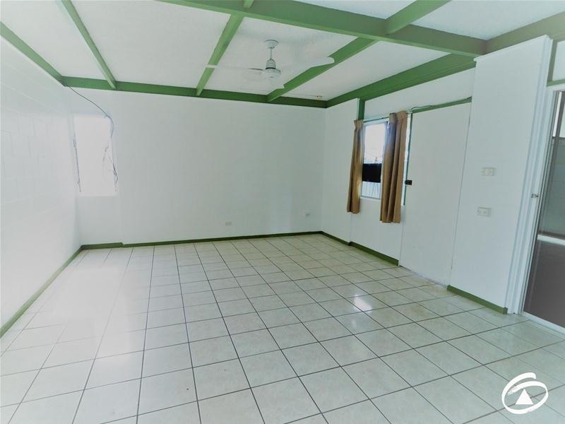 193 Mann  Street, Westcourt QLD 4870