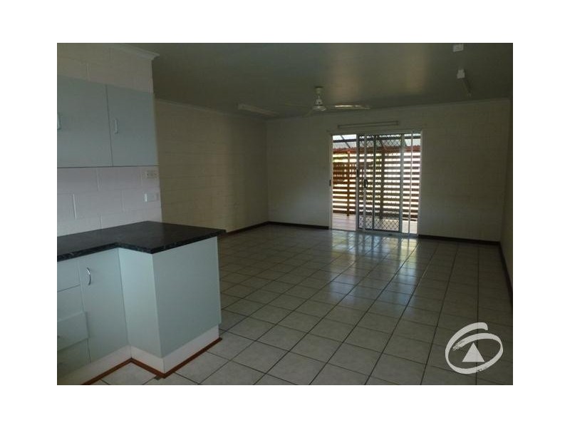 2/4 Eureka Street, Manunda QLD 4870