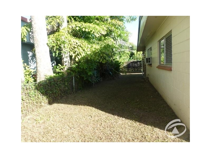 2/4 Eureka Street, Manunda QLD 4870