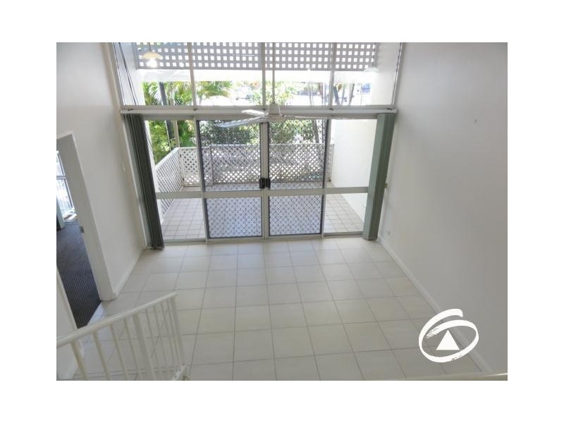 1/14 Upward Street, Cairns North QLD 4870