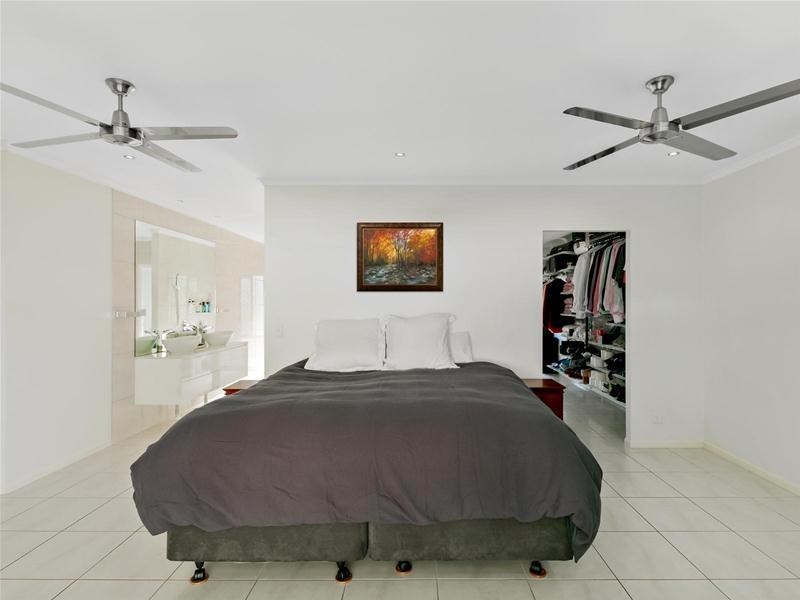 5 Bligh Close, Clifton Beach QLD 4879