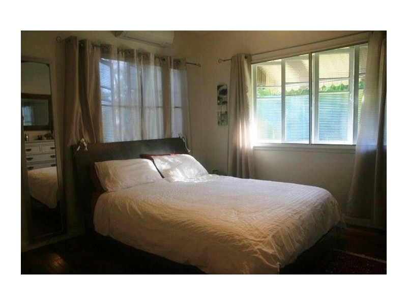 32 Nolan Street, Whitfield QLD 4870