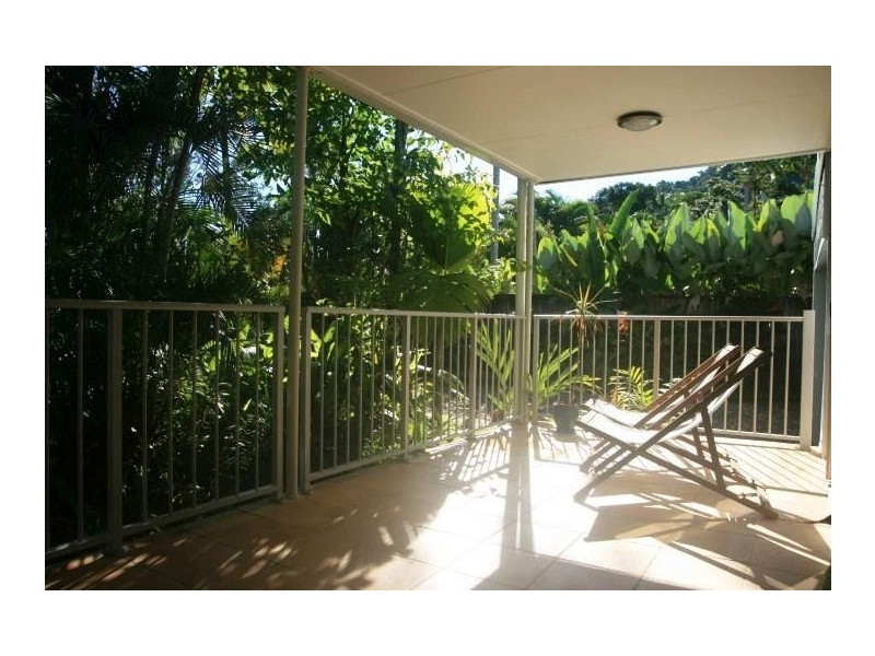 32 Nolan Street, Whitfield QLD 4870