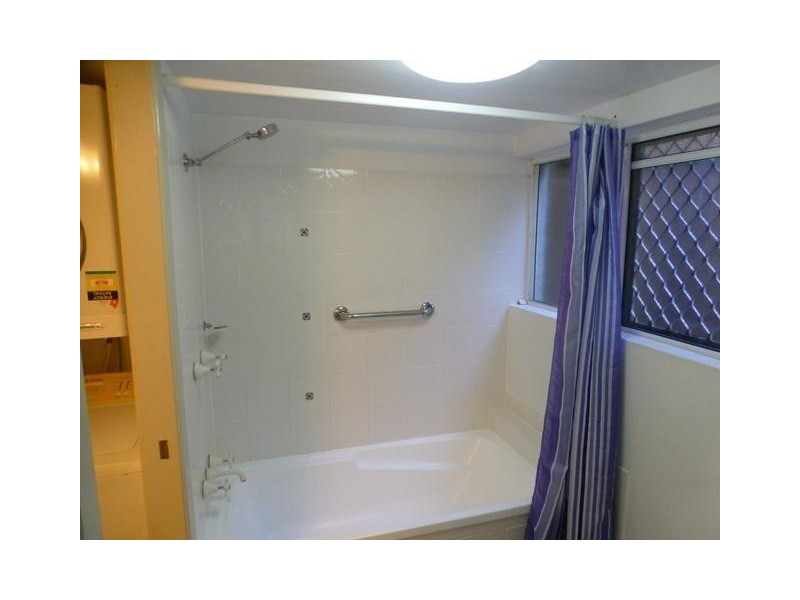 2/672 Bruce Highway, Woree QLD 4868