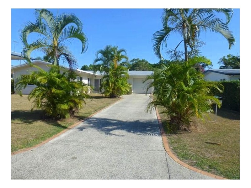 7 Pomona Avenue, Mooroobool QLD 4870