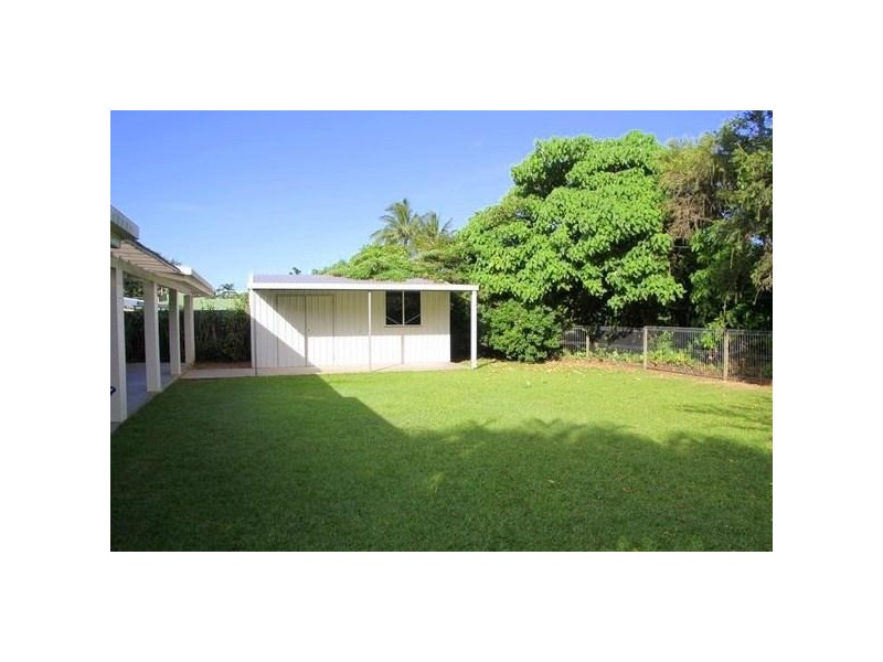 7 Pomona Avenue, Mooroobool QLD 4870